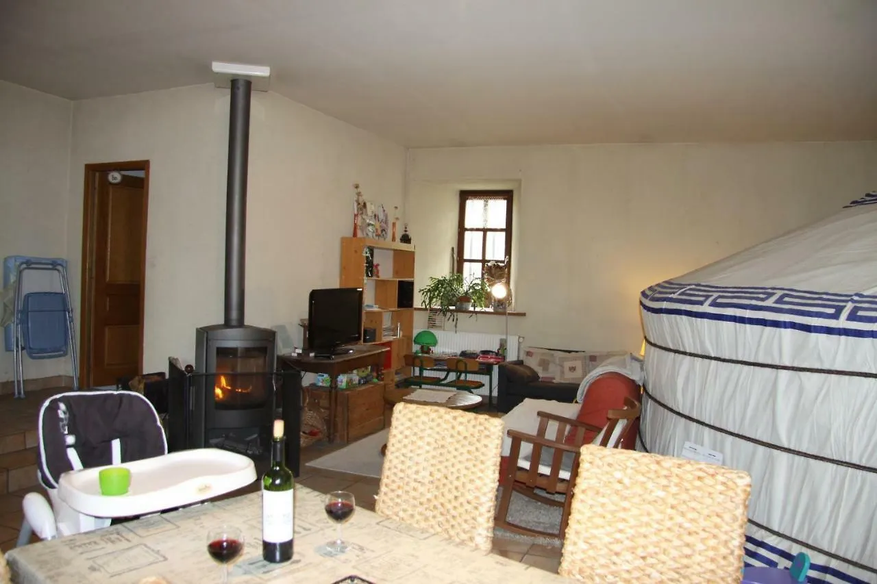 Holiday home La Parenthese Insolite Saint-Hostien France